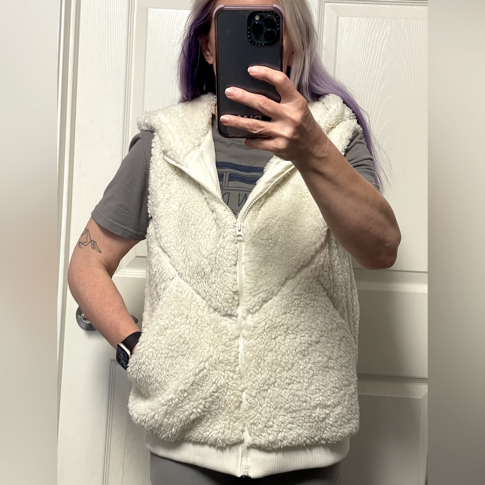 Zyia Active Cream Hooded Teddy Vest Size L